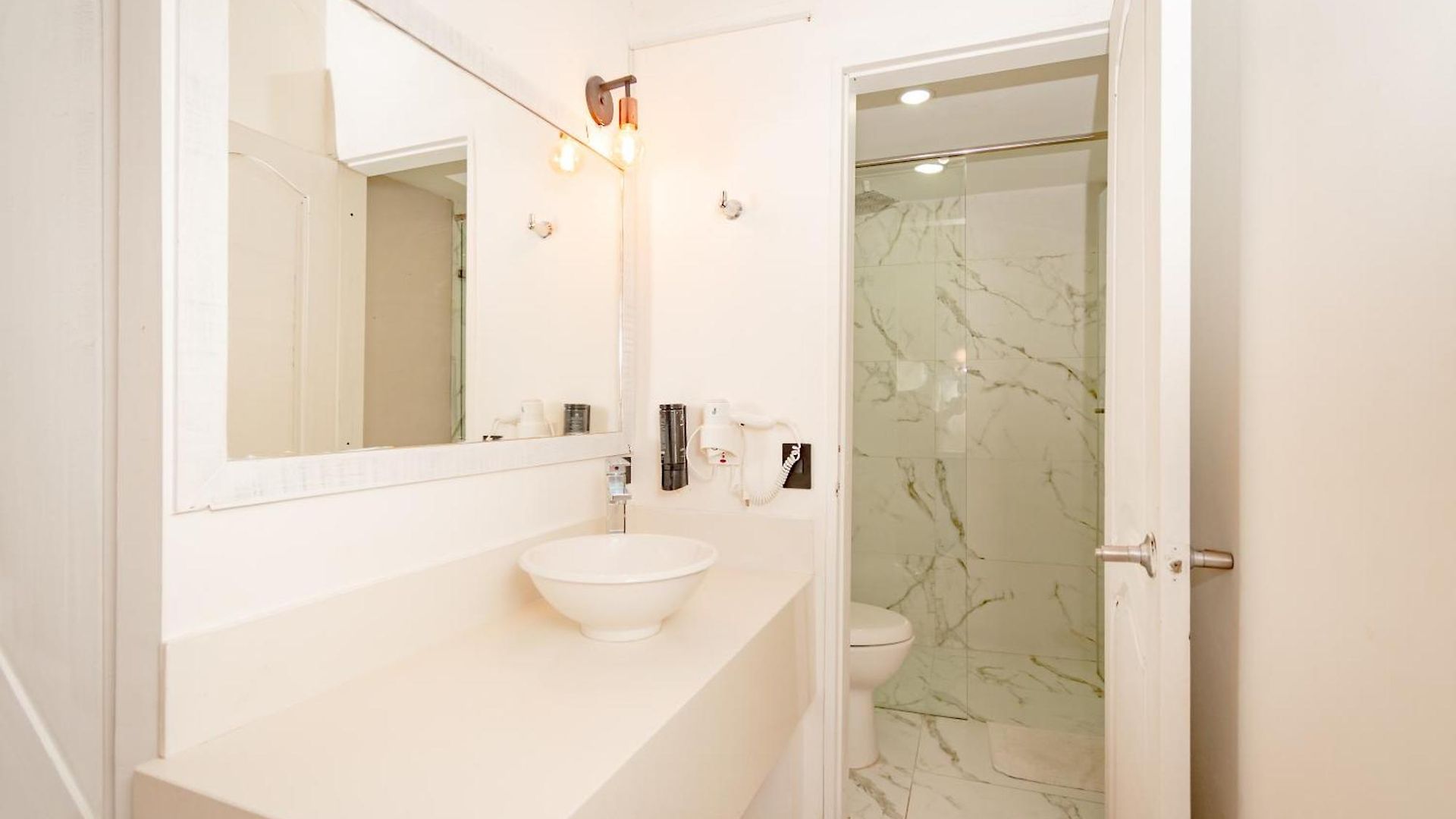 Casa Amanzi By Bernalo Hotel 3*